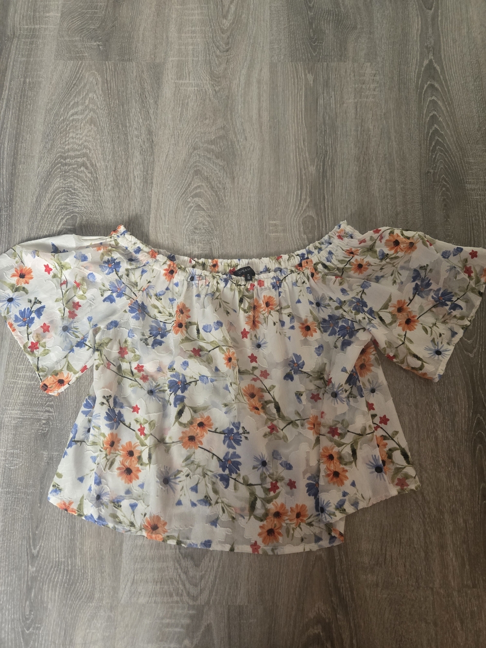 Dynamite White Floral Off-Shoulder Crop Top with Blue & Peach Flowers